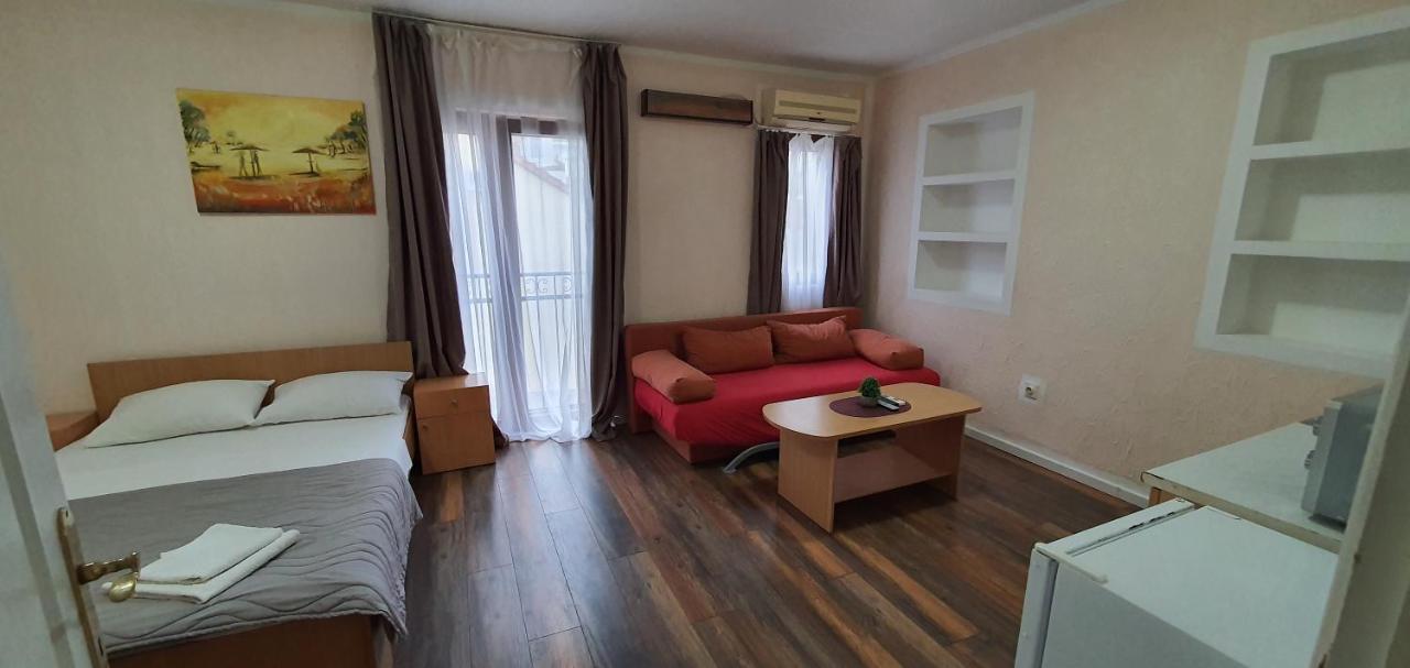 Martinovic Rooms บุดวา ภายนอก รูปภาพ