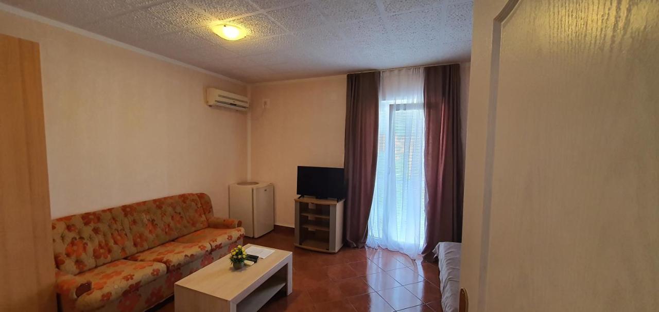 Martinovic Rooms บุดวา ภายนอก รูปภาพ