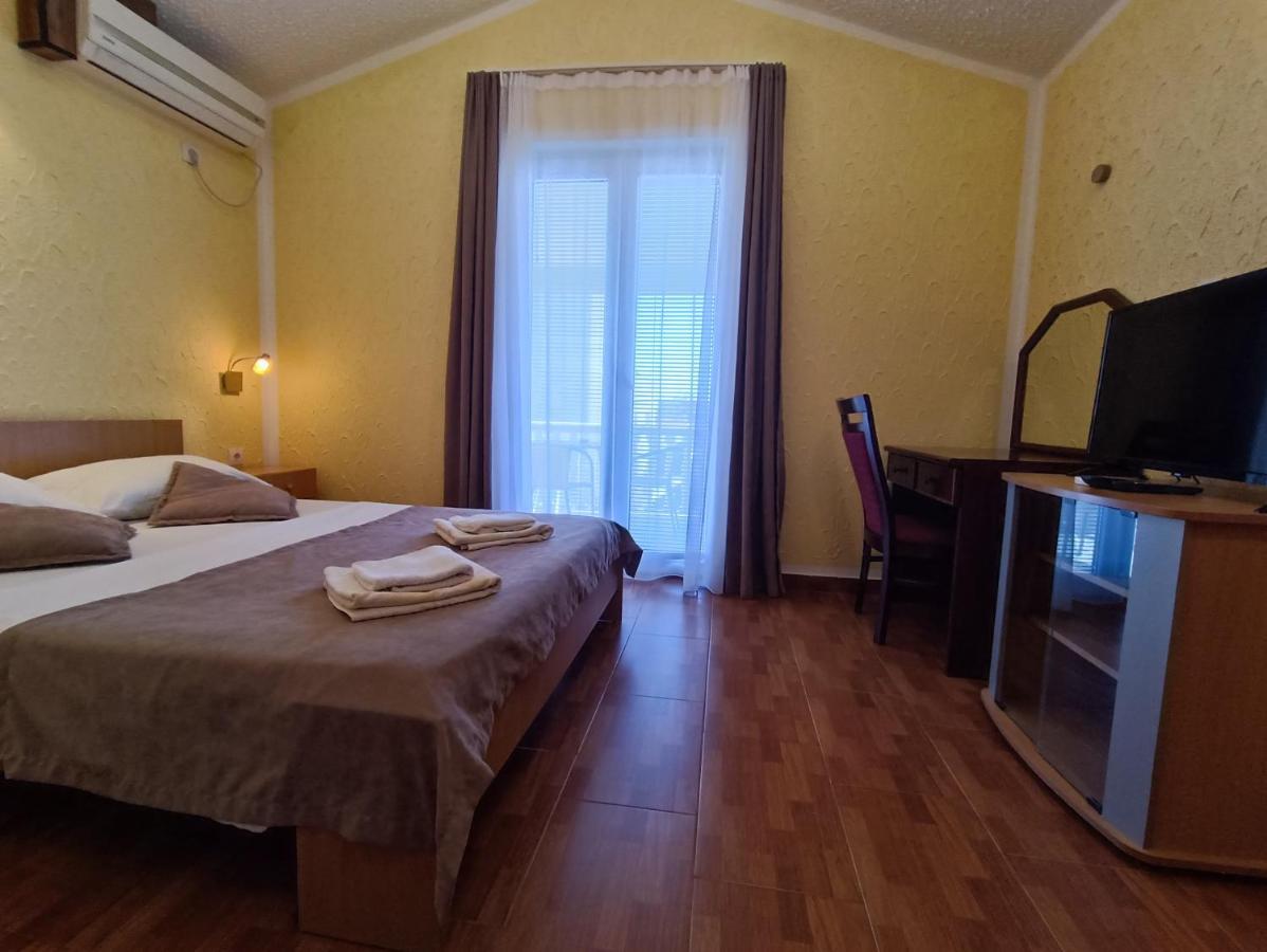 Martinovic Rooms บุดวา ภายนอก รูปภาพ