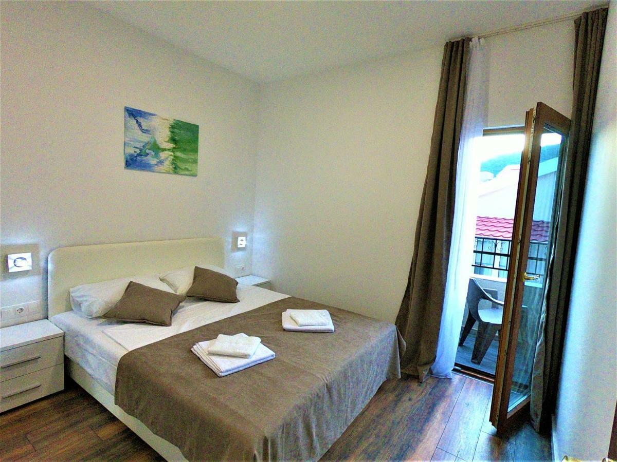 Martinovic Rooms บุดวา ภายนอก รูปภาพ